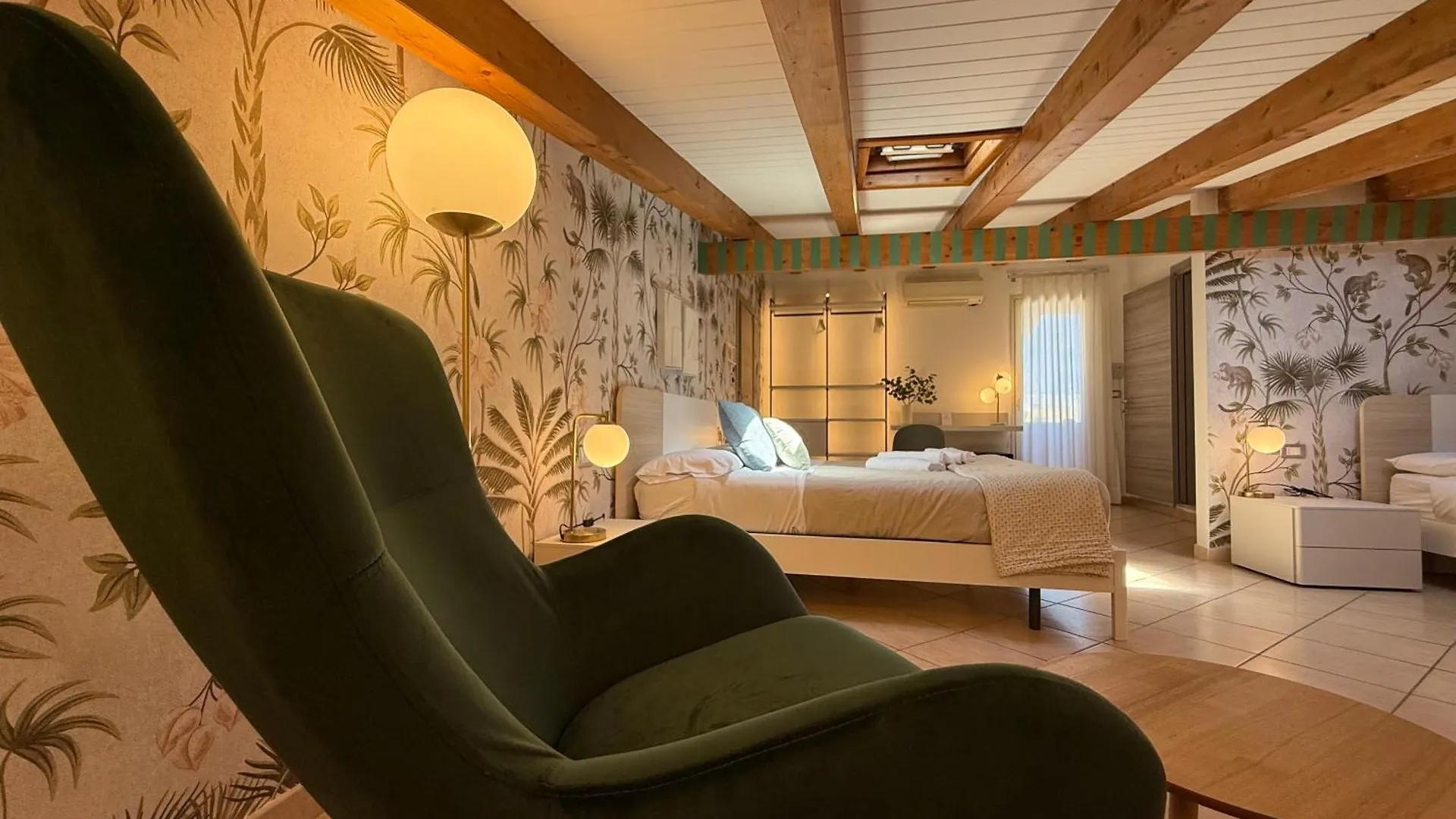 Отель Albergo Perseo Portopalo Di Capo Passero