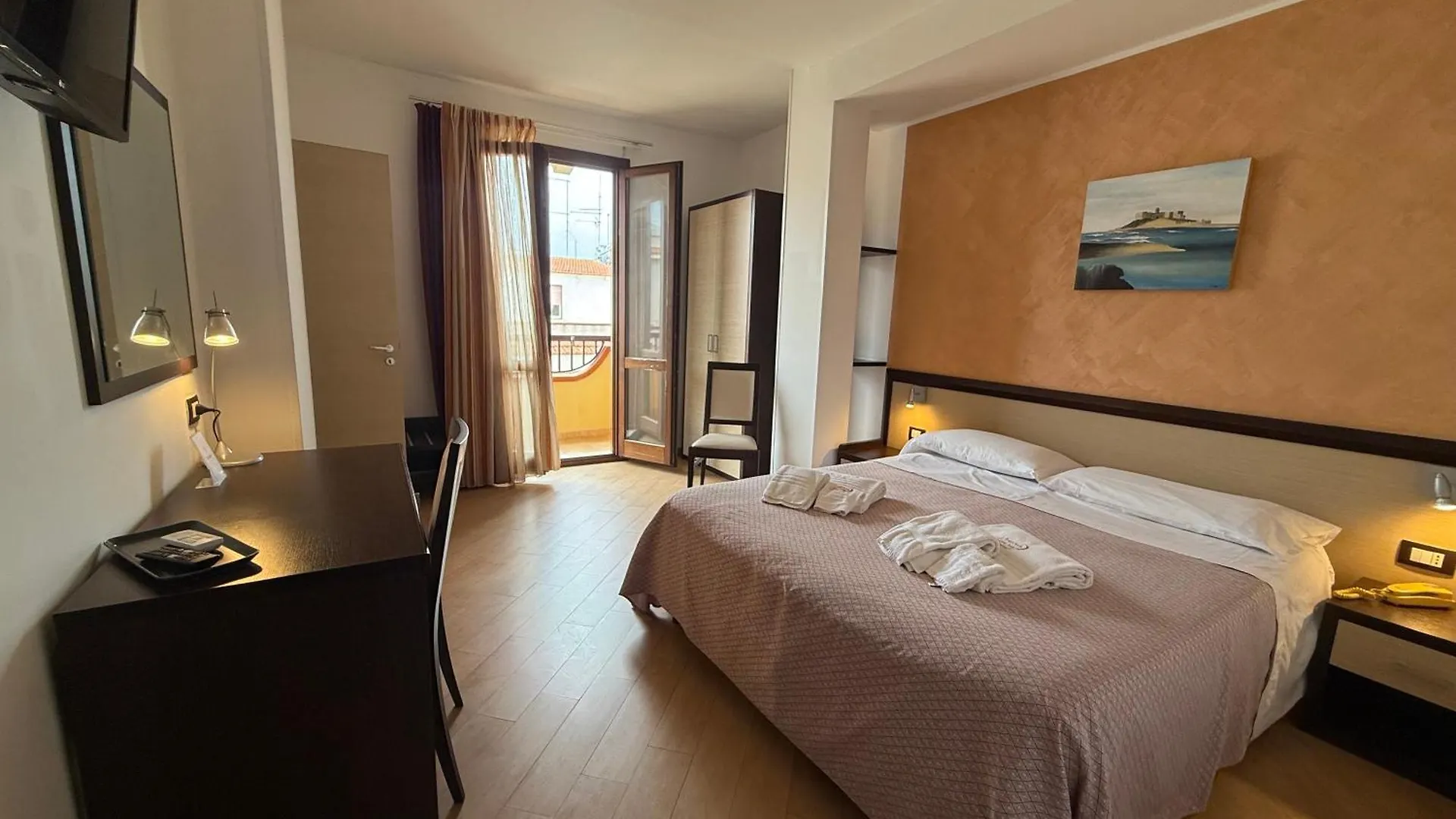 Albergo Perseo Portopalo Di Capo Passero Отель