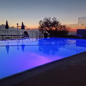 Отель Bay Palace Mazzaro